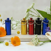 Did you know there are plants that have knowledge on how to stop bleeding, prevent infections and heal wounds? Two plants that have communicated this knowledge via dreams, gardens, traditions, rituals and medical texts for thousands of years are plants Yarrow and Comfrey. A perfect pair for wisdom on healing & first-aid. Both the Yarrow and Comfrey were lovingly grown locally in the garden.
Keep this wound powder on your key chain to replace and update old band aids.